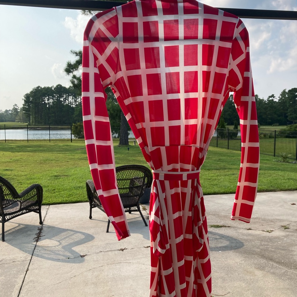 LOILA Pink & White WINDOWPANE 🪟 Wrap Dress - Picture 4 of 5